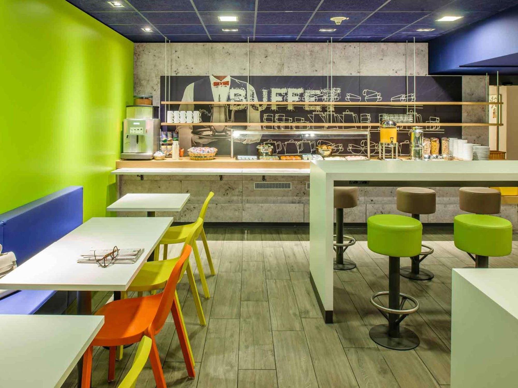 Ibis Budget Berlin Potsdamer Platz — Photos 1